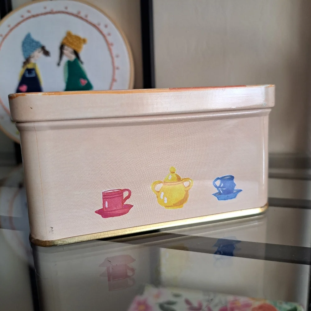 Vintage Swedish Läckerli Huus Biscuit Tin Stylized Edwardian Era Dining Scene